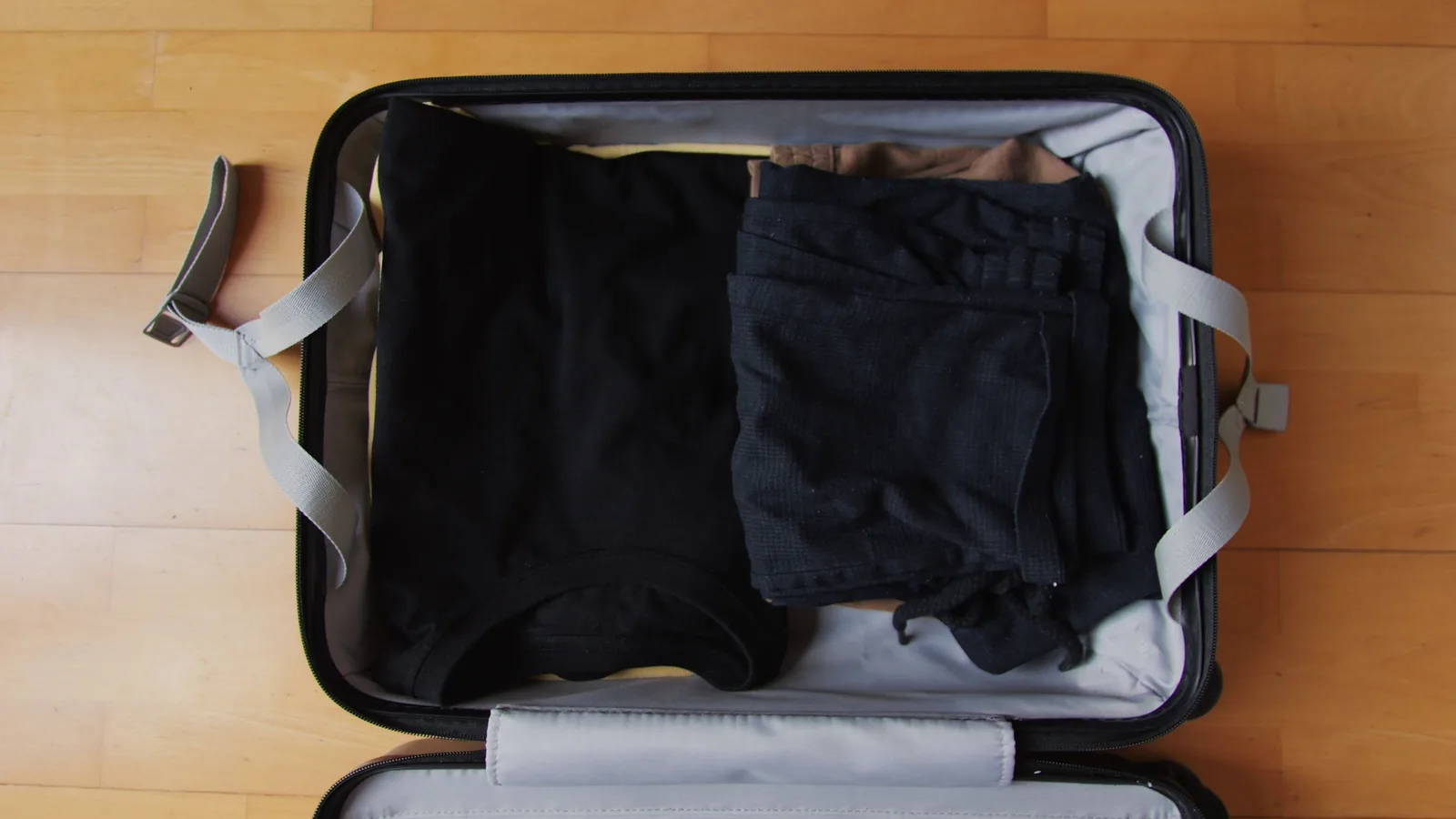 Checking Baggage Fees Across Booking Steps